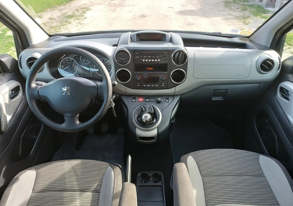 Peugeot Partner cena 28900 przebieg: 161532, rok produkcji 2012 z Kartuzy małe 781